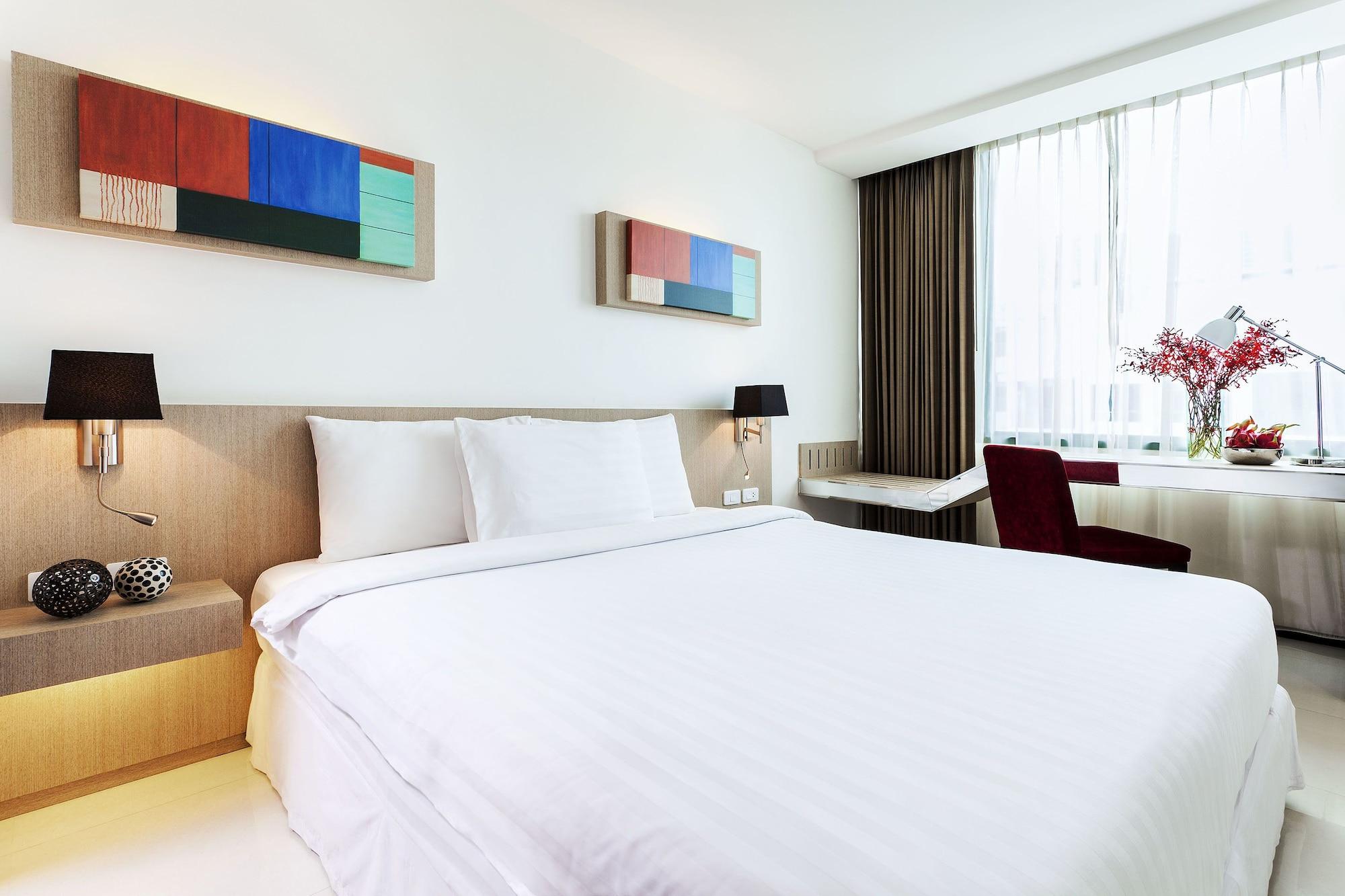 Vic 3 Bangkok Hotel Ngoại thất bức ảnh